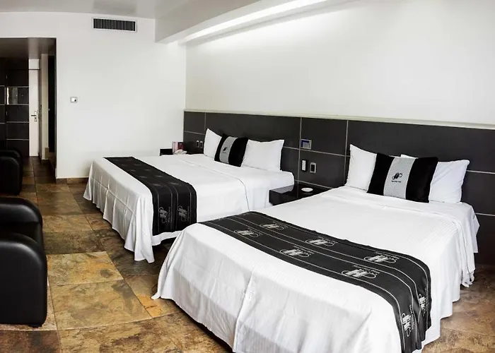 Ibiza Plaza 4*
